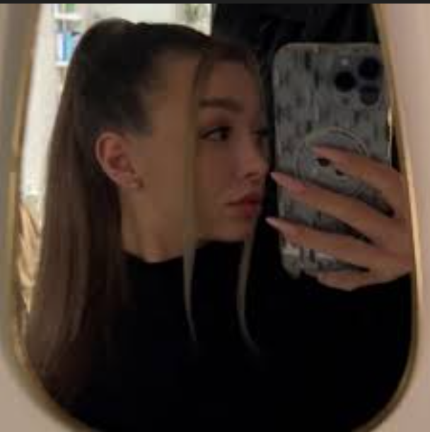 Image from "barbie hump barbie.hump Barbie_hump barbiehumpxxx leaks onlyfans webcamgirl model record stripchat chartubate bongocam
stranger cums in her mouth blowjob" by @leaktoday